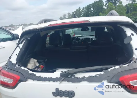 2016 Jeep Cherokee Trailhawk from USA, damaged, VIN 1C4PJMBB8GW146185